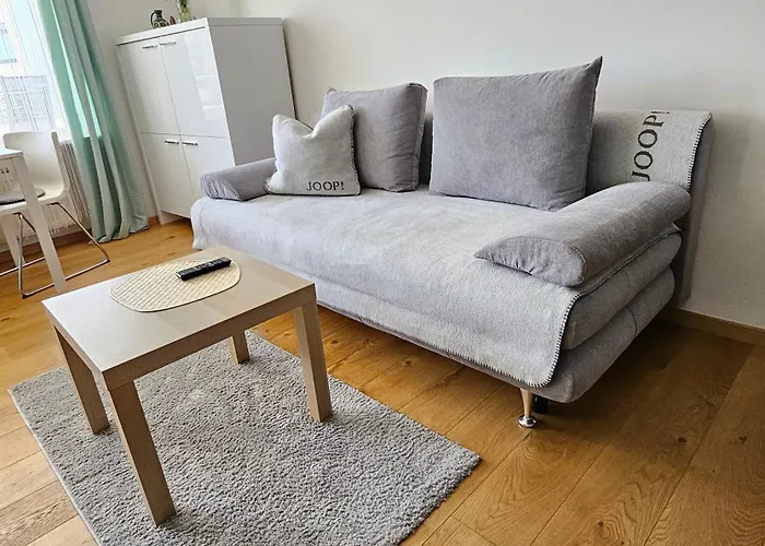 City-Center Apartment Boeblingen Mit Balkon,Parking,Smart-Tv