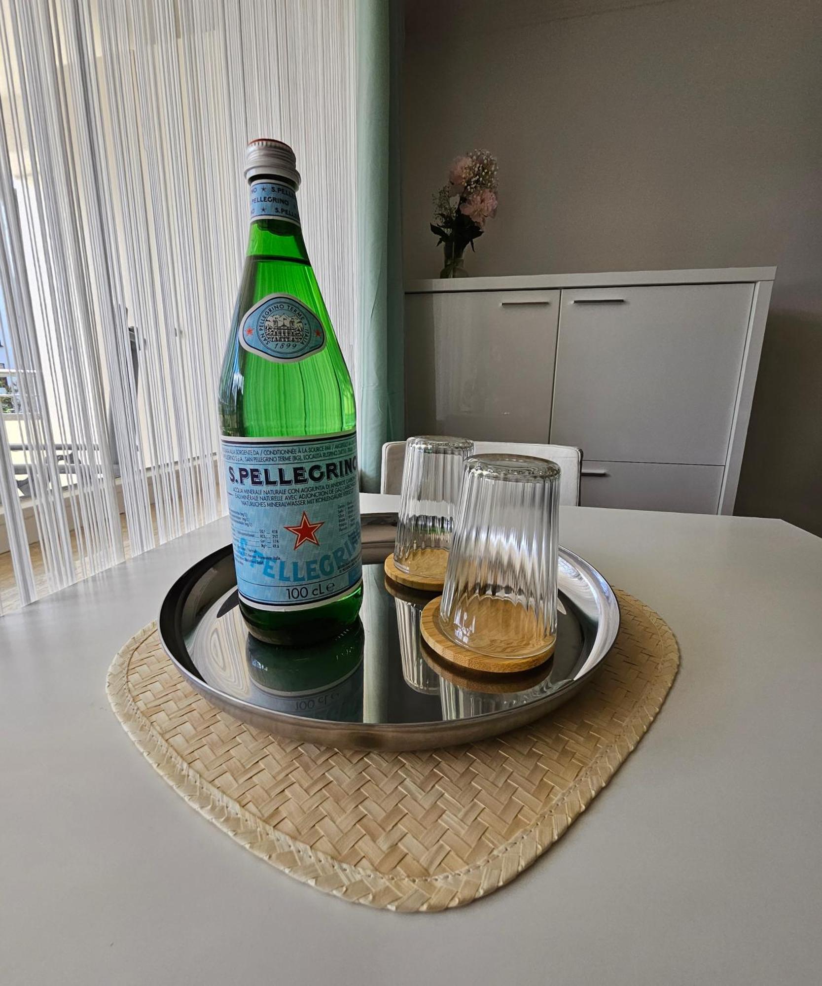 Apartament City-center Mit Balkon,parking,smart-tv Böblingen